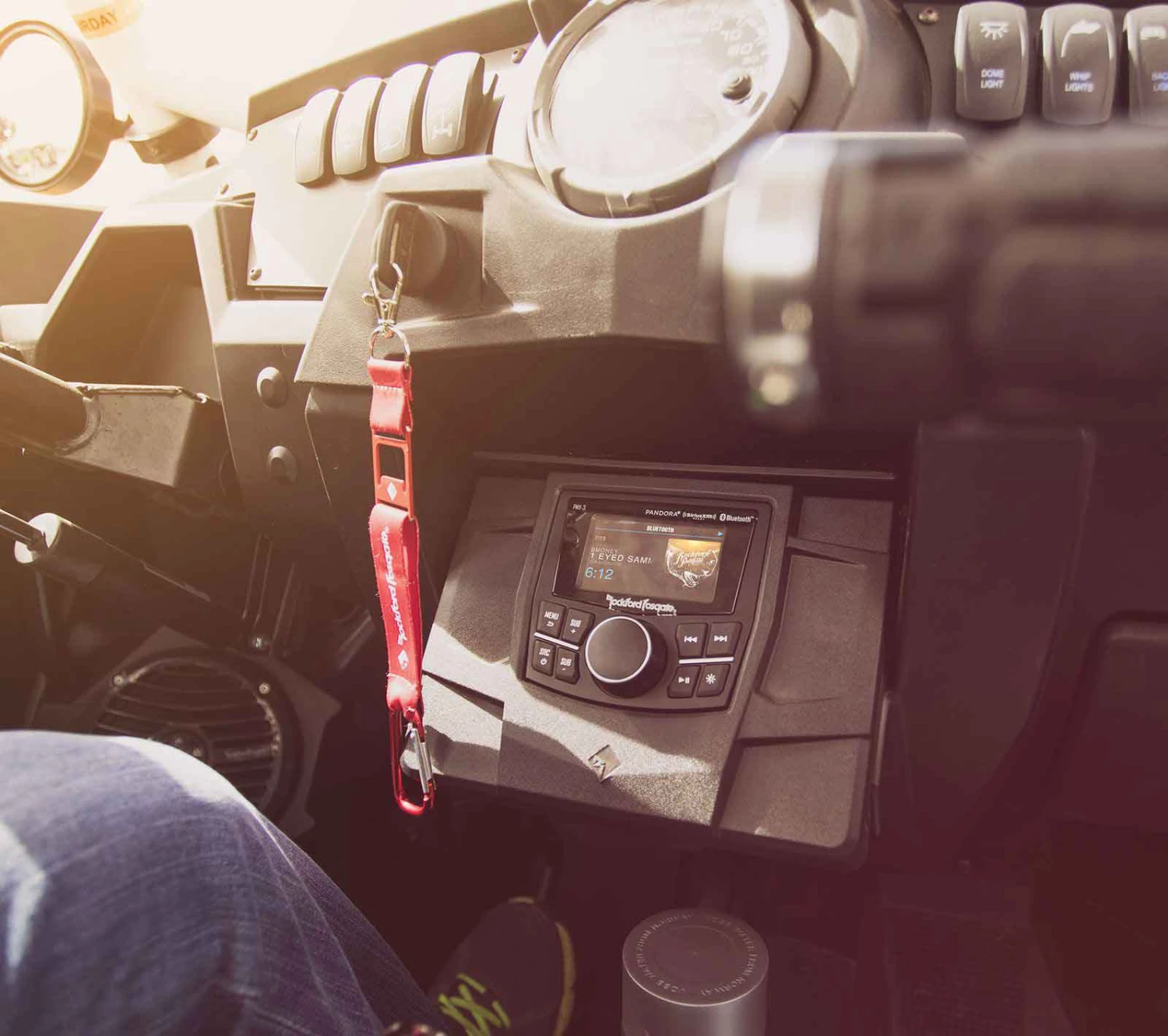 Rockford Fosgate Source Unit PMX-3 Marine - MP3-Autoradio Mit Bluetooth / USB / IPod / AUX-IN 9 Rockford Fosgate Source Unit PMX-3 Marine - MP3-Autoradio Mit Bluetooth / USB / IPod / AUX-IN – Bild 9